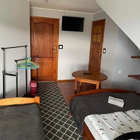 U Halinki アパート チョルシュティン