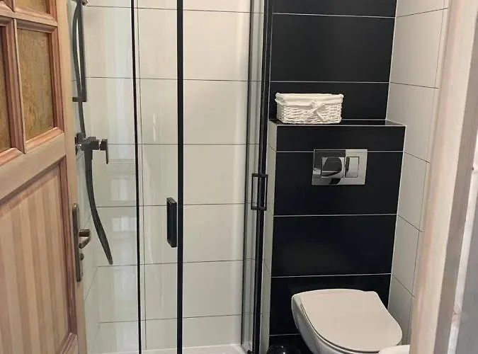 アパート U Halinki チョルシュティン